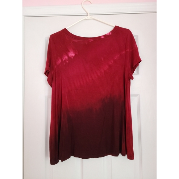 American Eagle Soft & Sexy Red Gradient Tee - Picture 2 of 3